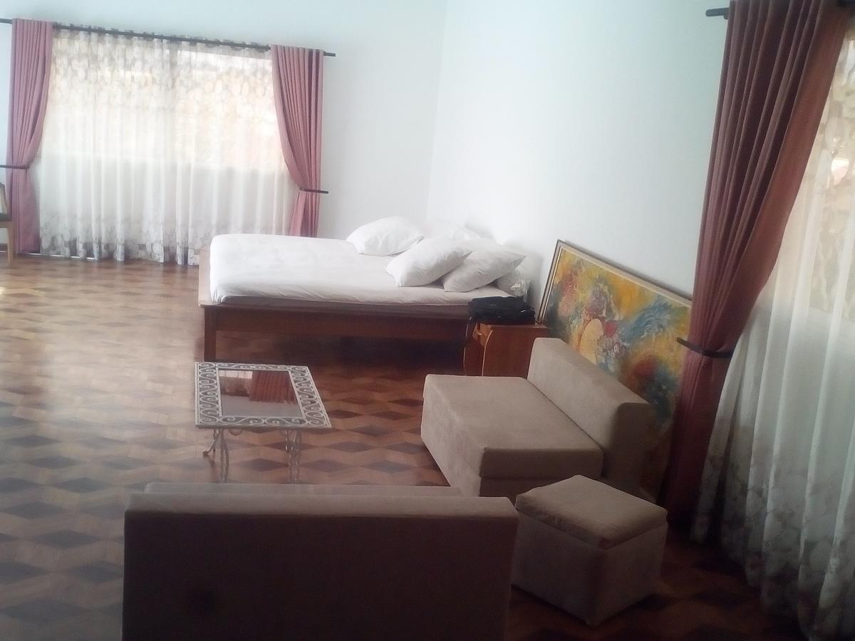 Sahamalaza Bed & Breakfast Ivato  Exterior photo